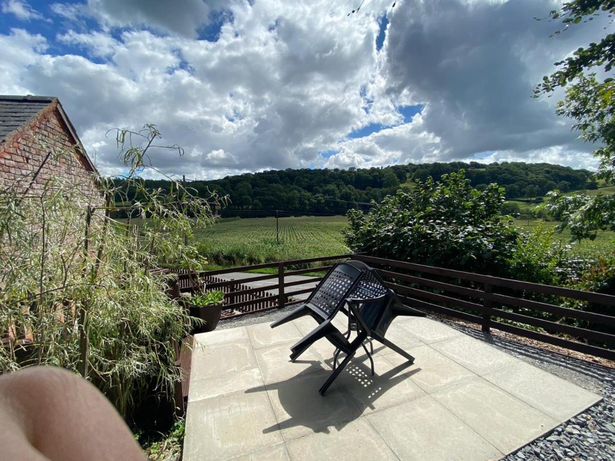 Robyns Nest, Self Catering Cottage Welshpool Exterior photo